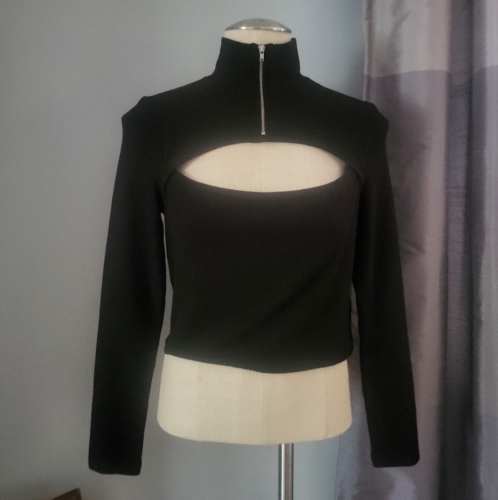 H&M Black Long Sleeve Cut Out Crop Top.